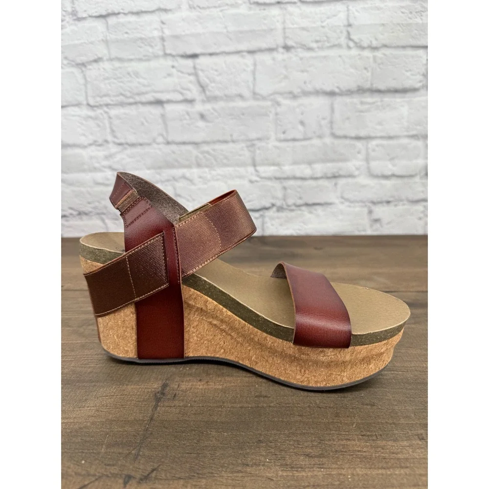 Corkys Womens Brown Bronze Metallic Wedge Sandals Studded Platform Size 8